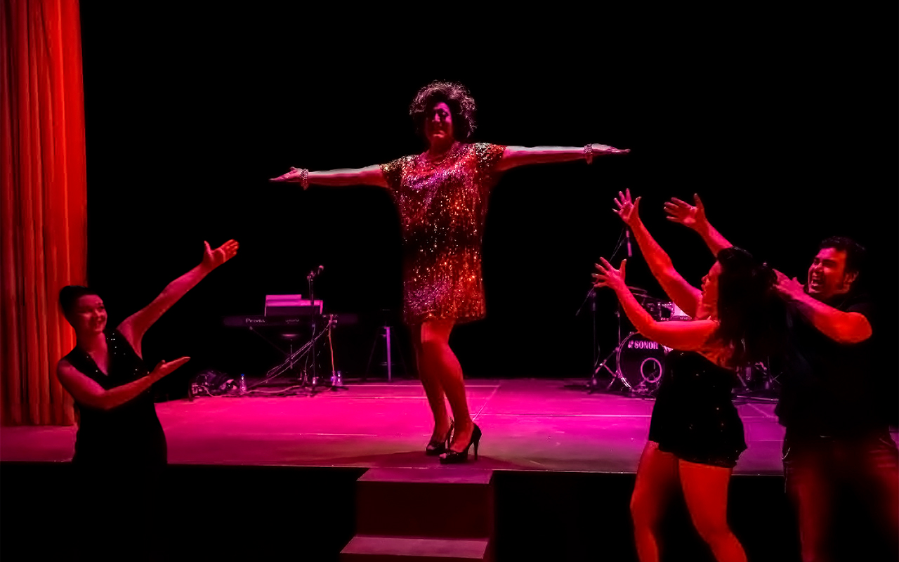 Cabaret en vivo - Saludo final